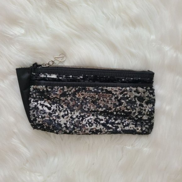 Victoria Secret Black and Silver Sequin Clutch Evening - Picture 3 of 9